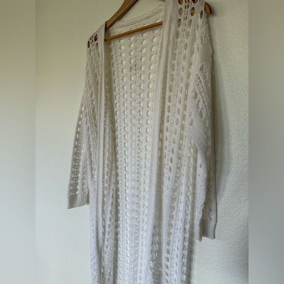 White crochet cardigan - Picture 1 of 2